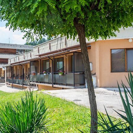 Комплекс Плавис Tryavna Exterior foto